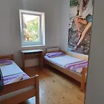 Semesterbostad House Center *