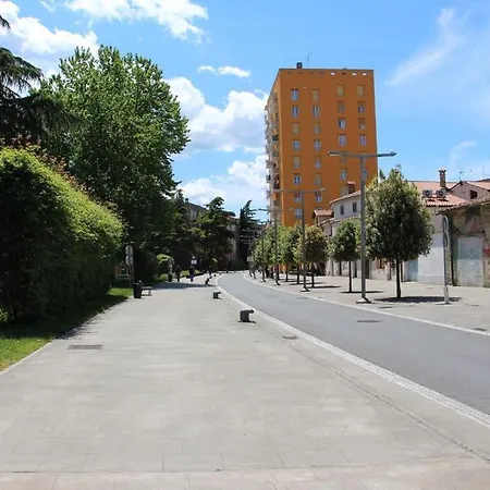 Počitniška hiša House Center Koper